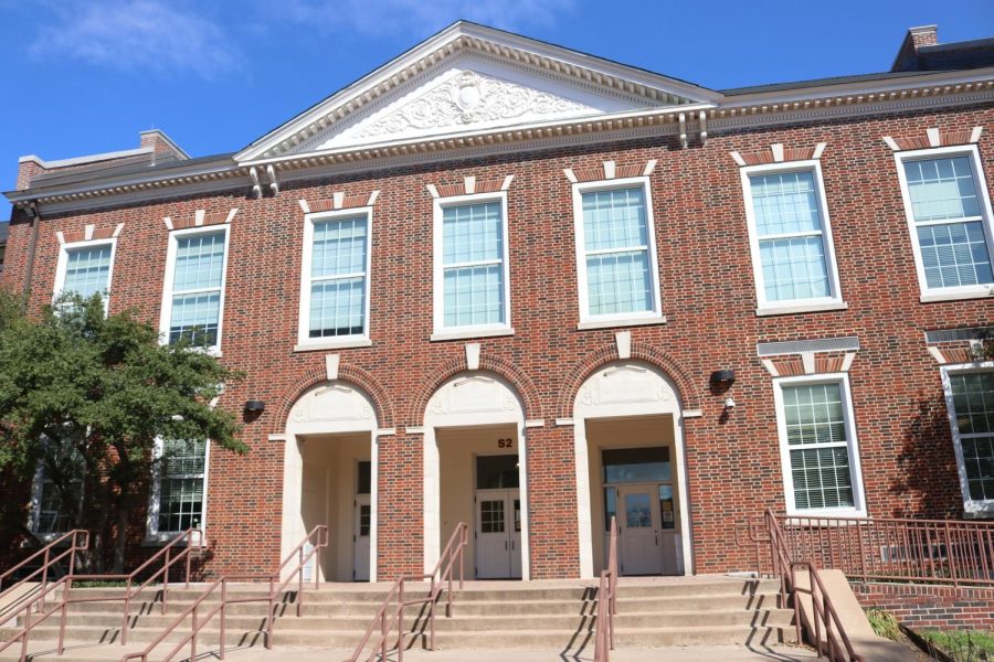 The front entrance of the school is pictured where students and staff can often be seen entering and exiting. Gov. Greg Abbott new proposal has the potential to take money away from public school's like Highland Park.