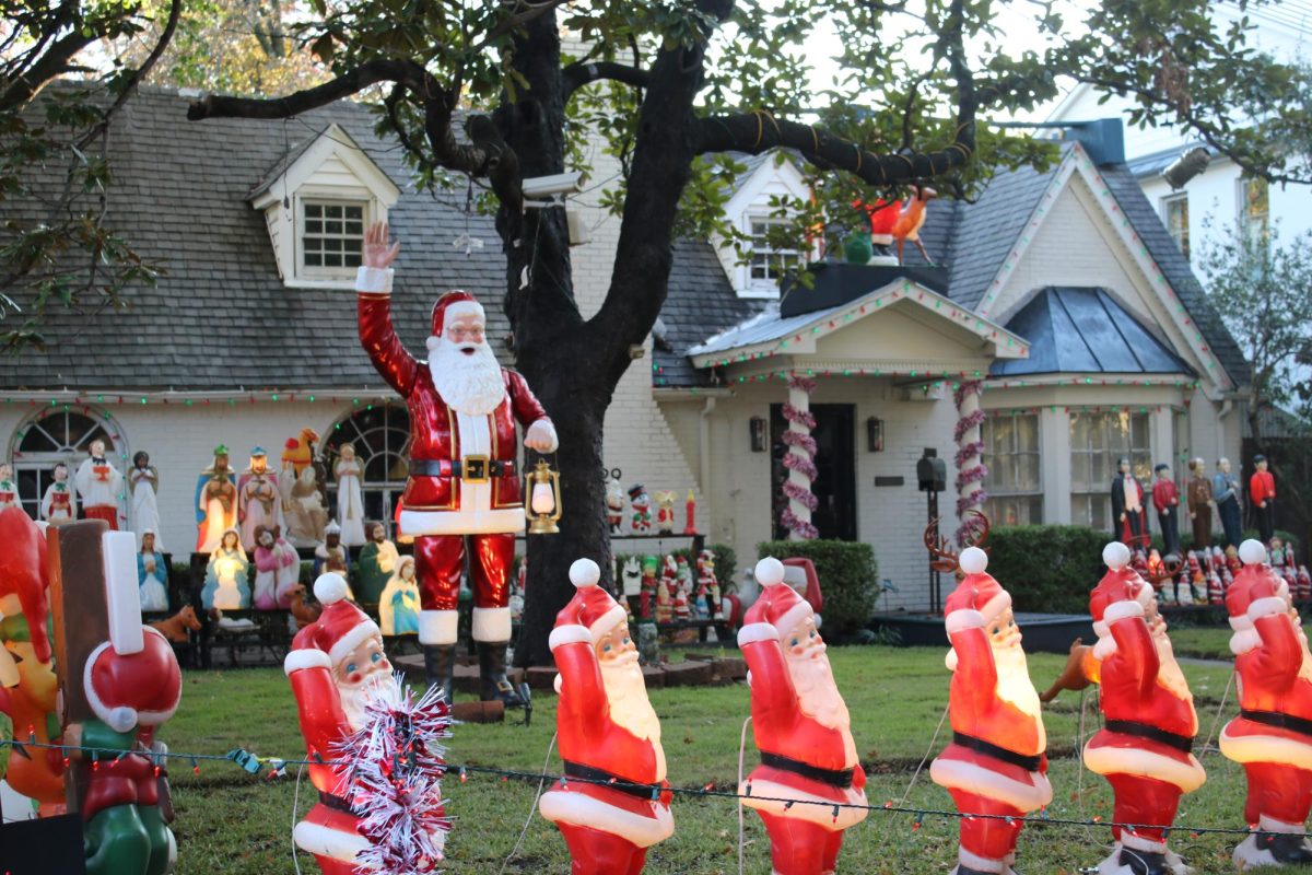 Southwestern's "Santa House" Embodies Christmas Spirit